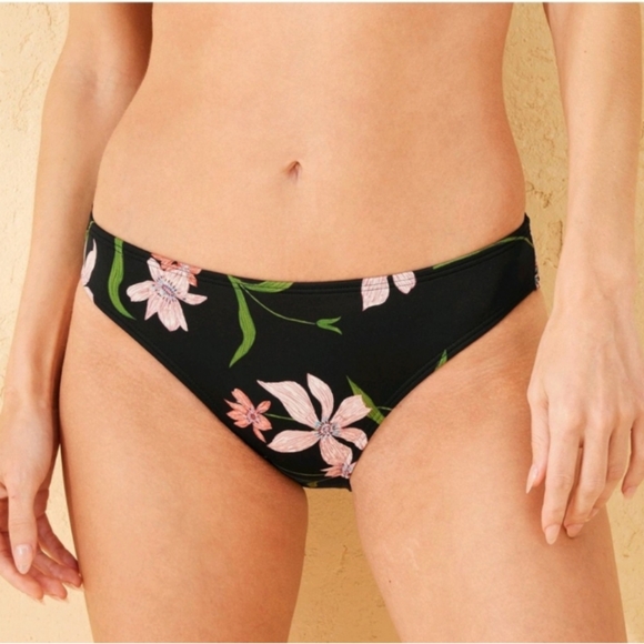 Set-Black Pink Green-Floral Tankini With Matching Bikini Bottom. - Picture 2 of 4